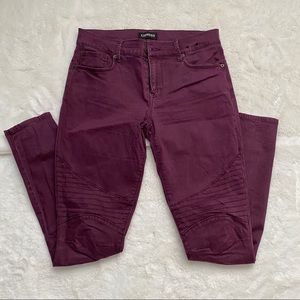 Express women’s berry Moto jeans. Size 6